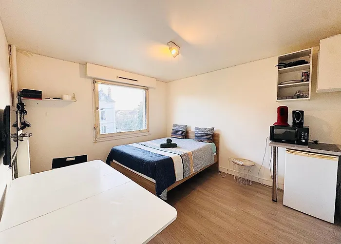 Pour 2 Pres De La Gare Apartment *